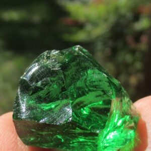 アンダラ#029: インドネシア産 エメラルドグリーン、 優しげな慈愛のヒーラー、ころりん型のマニフェスター！