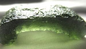 #005: チェコ、モルダウ地方産モルダバイト、宇宙から飛来した魅惑の贈り物!ジュエリー加工にも!